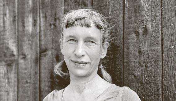 Juli portrait karussell 29